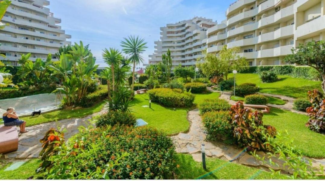 Precioso Apartamento Con Piscinas Y Vistas Al Mar. Benalmádena Exteriér fotografie