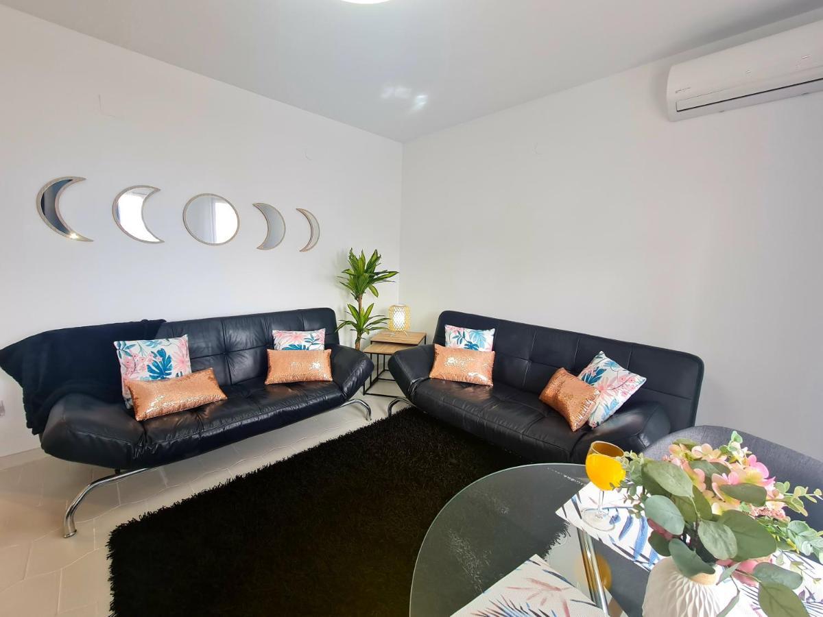 Precioso Apartamento Con Piscinas Y Vistas Al Mar. Benalmádena Exteriér fotografie