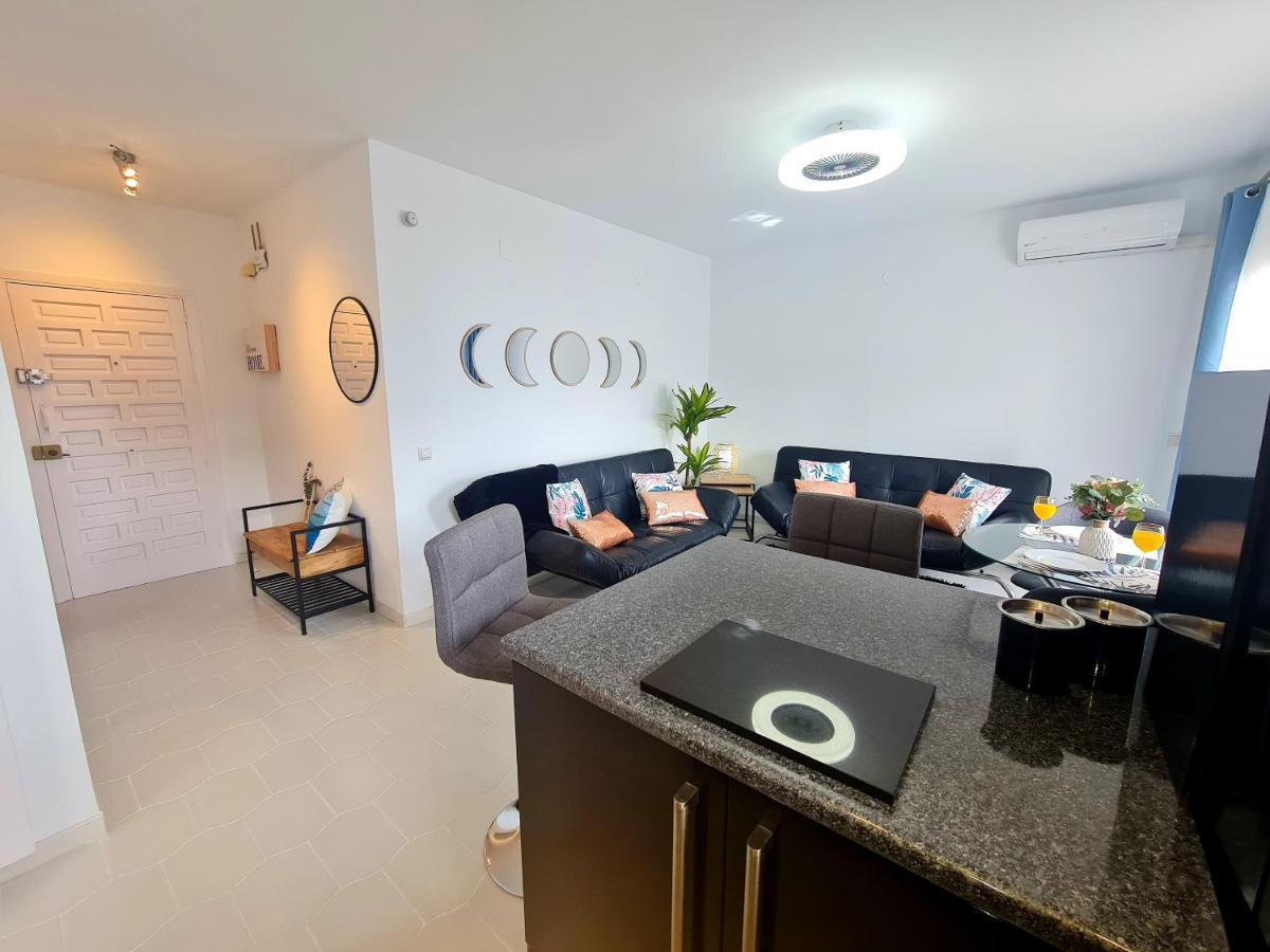 Precioso Apartamento Con Piscinas Y Vistas Al Mar. Benalmádena Exteriér fotografie