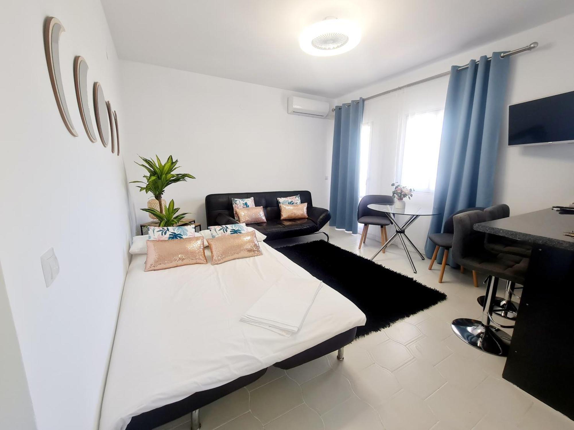Precioso Apartamento Con Piscinas Y Vistas Al Mar. Benalmádena Exteriér fotografie